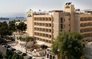 Front view of Days Inn Hotel in Aqaba